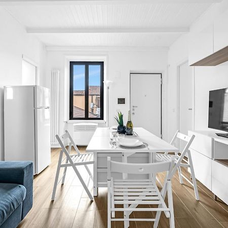 Lo3 • Navigli Chic Apartment • Milaan Buitenkant foto