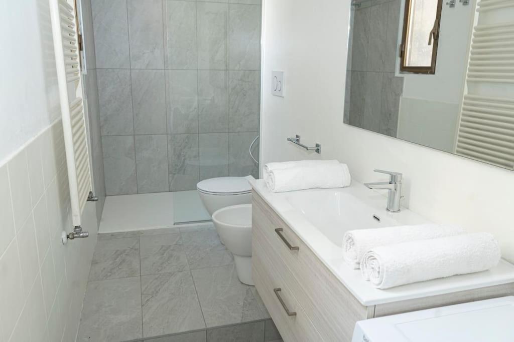 Lo3 • Navigli Chic Apartment • Milaan Buitenkant foto